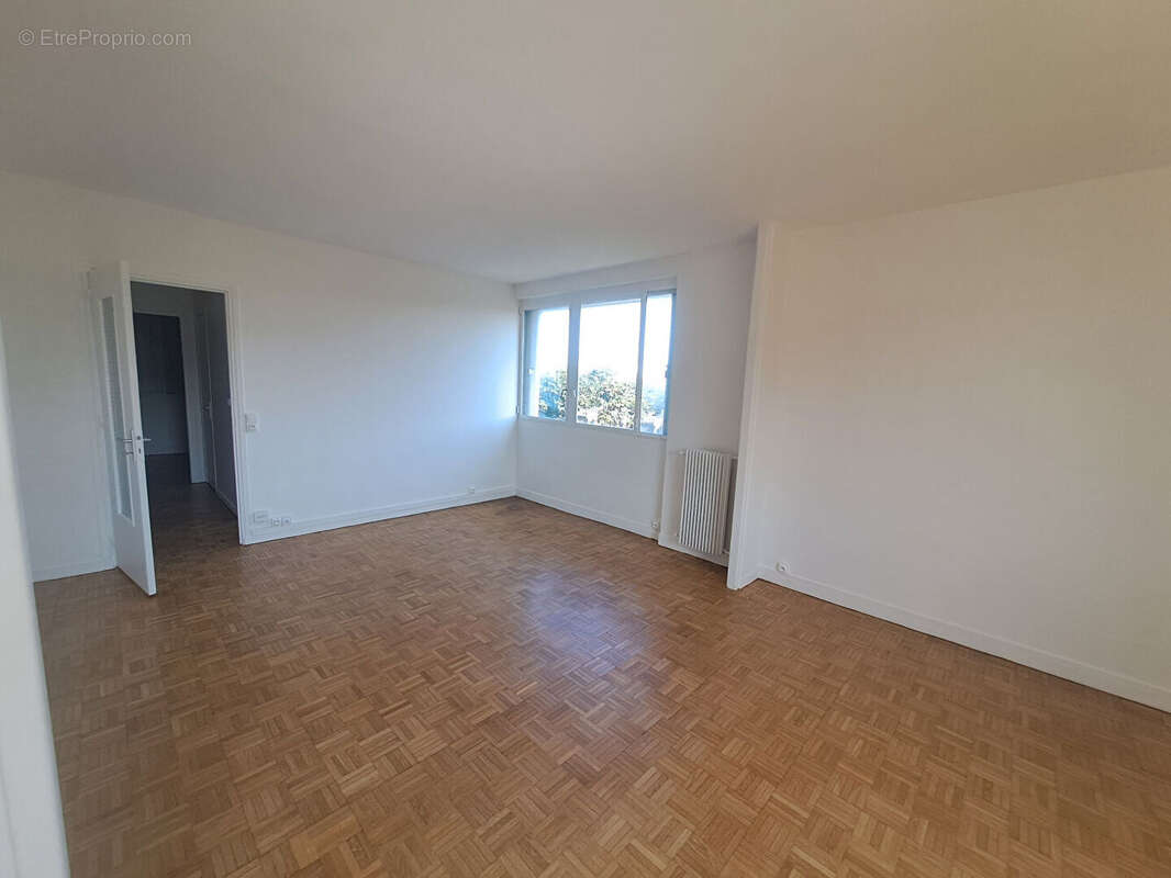Appartement à MONTROUGE