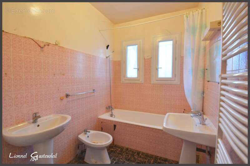 Maison à vendre 9 pièces d’environ 188 m² 7 chambres avec garage à Port-Sainte-Foy-et-Ponchapt (24) - photo 14