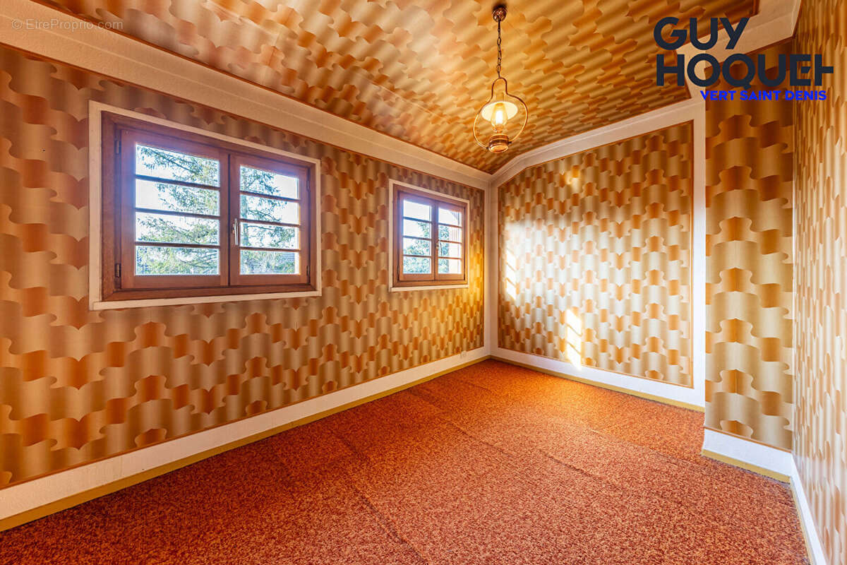 Maison à VERT-SAINT-DENIS