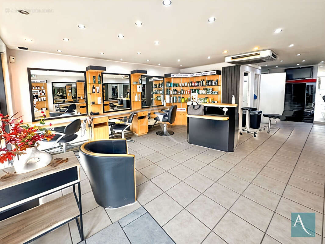 Commerce à BREUILLET