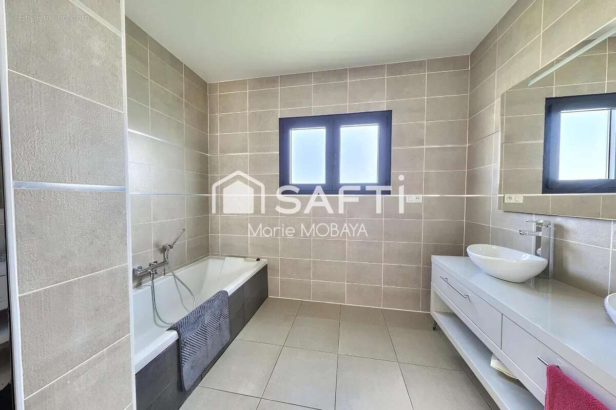 Photo 6 - Maison à CUBZAC-LES-PONTS