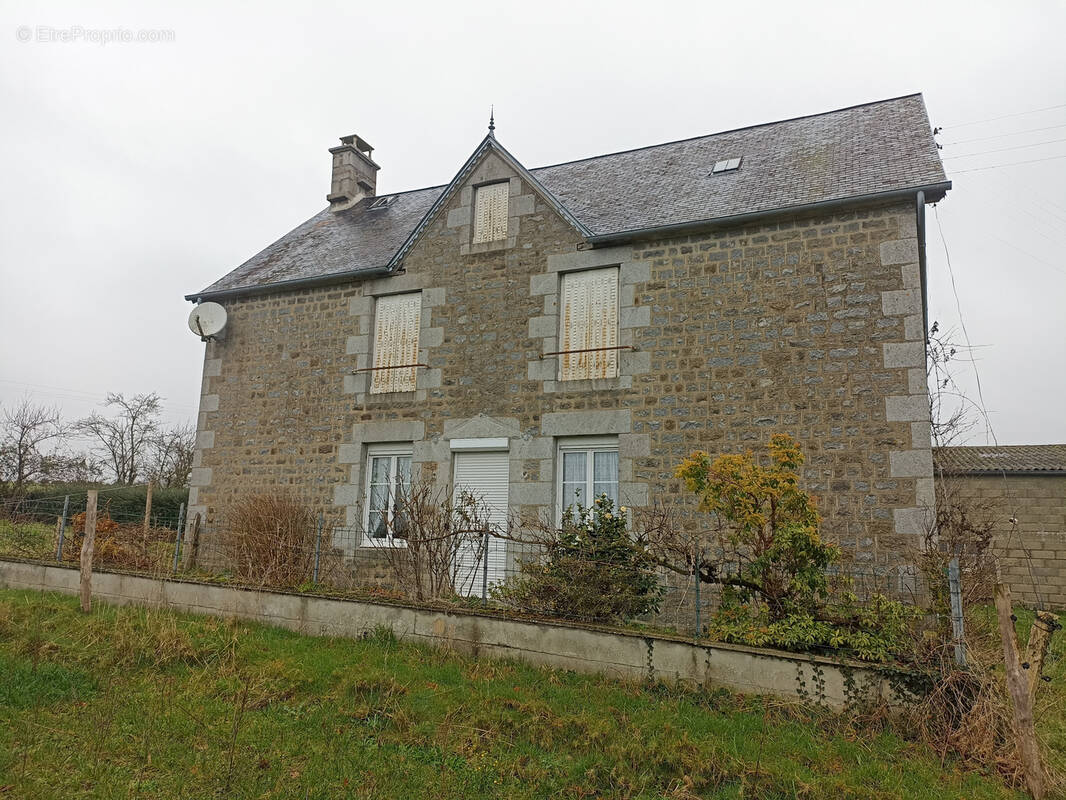 Maison à LE MESNIL-GILBERT