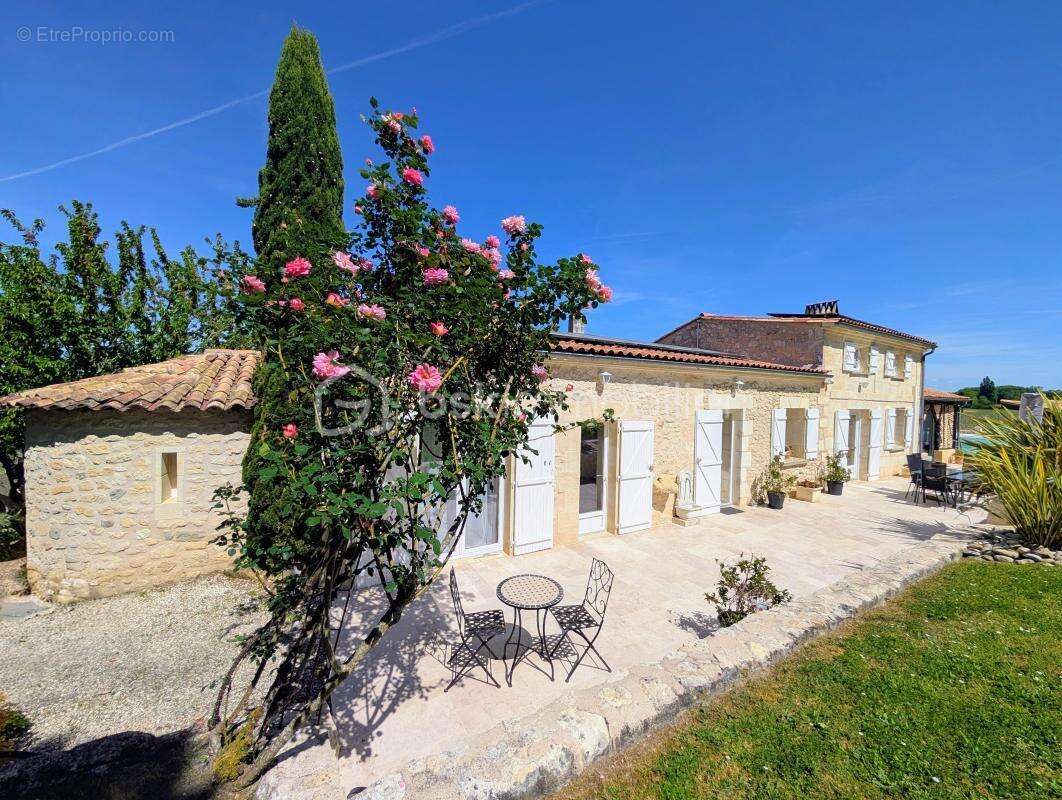 Maison à VILLEGOUGE