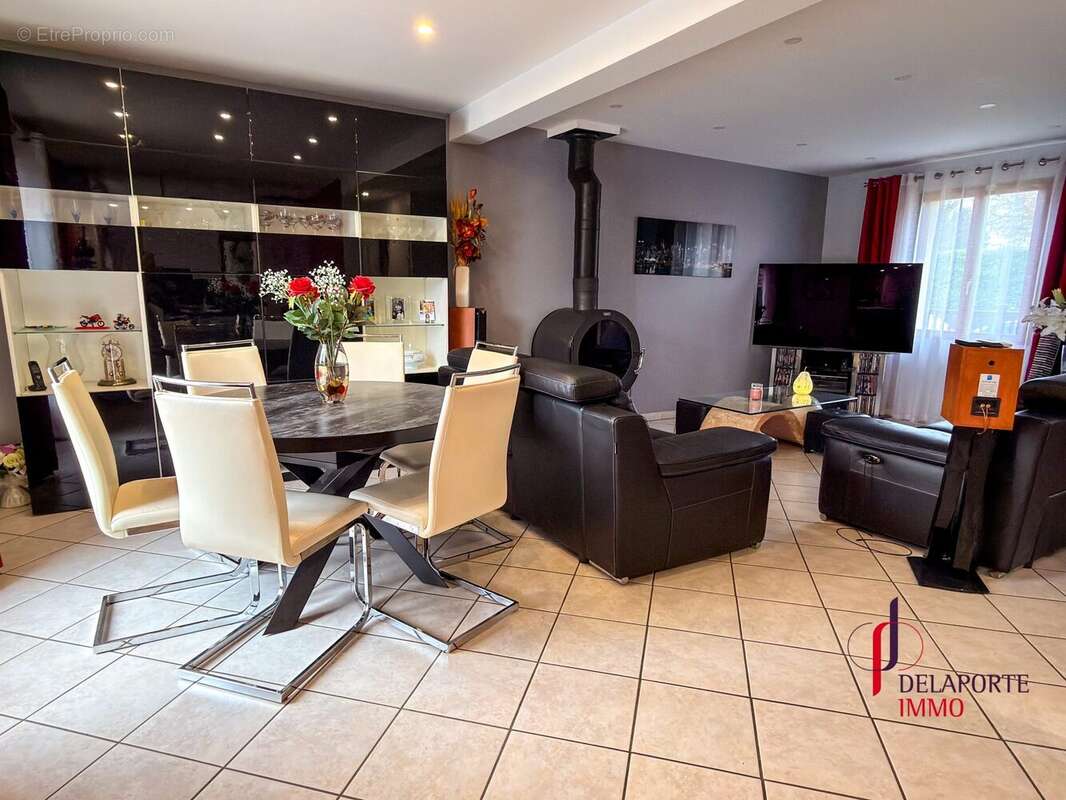 Maison à MERY-SUR-OISE