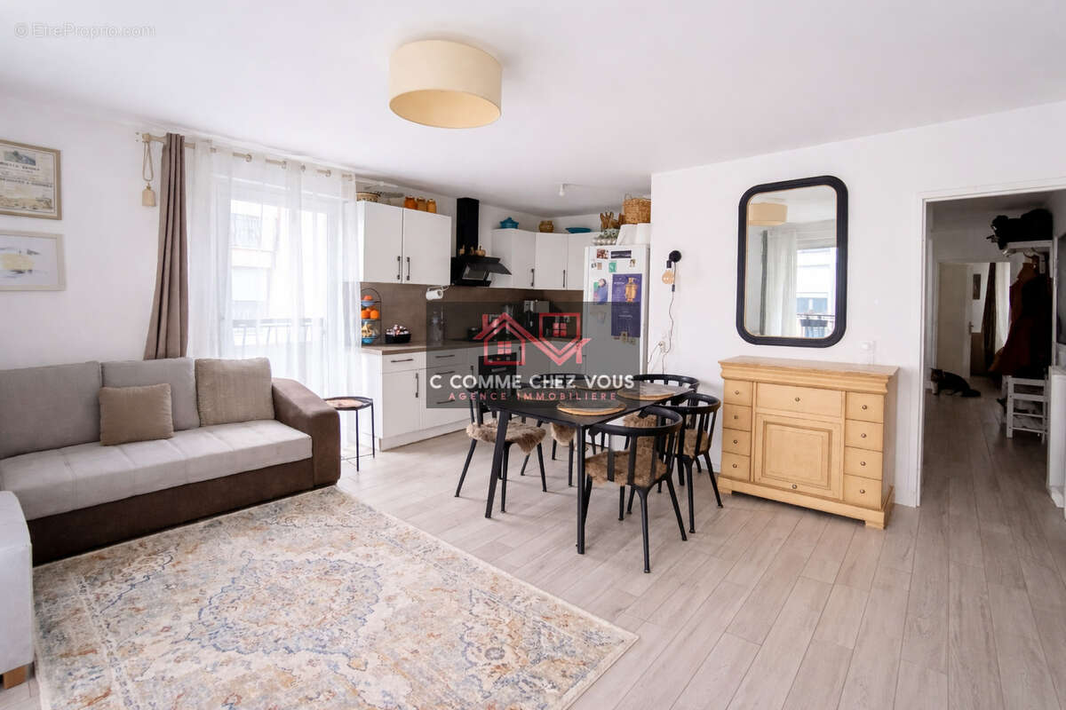 Appartement à OZOIR-LA-FERRIERE