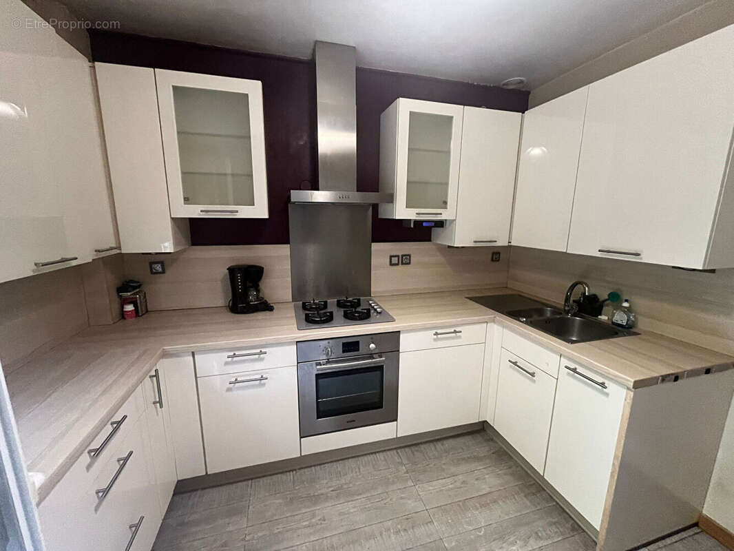 Appartement à EMERAINVILLE