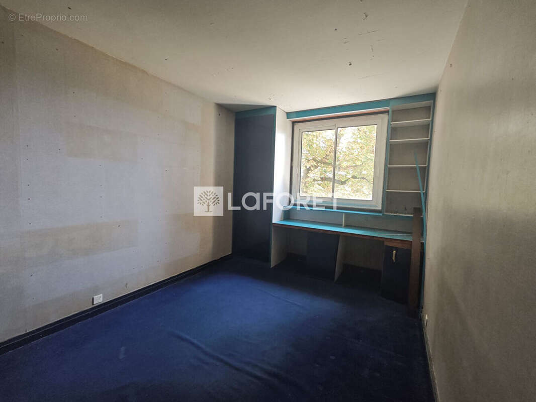Saint Cloud 3P avec balcon, à rénover, 64 m², cave et parking - photo 4