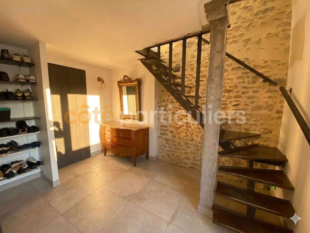 Ensemble immobilier sur un terrain de plus 2000m²  - 5 pièces - photo 5