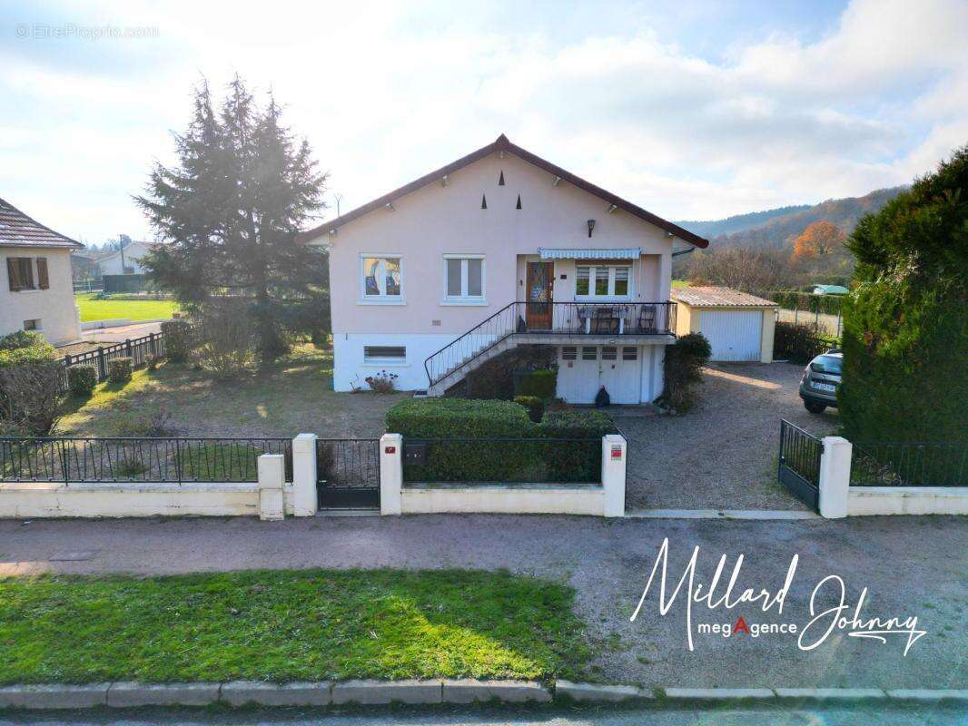 Maison à TOULON-SUR-ARROUX