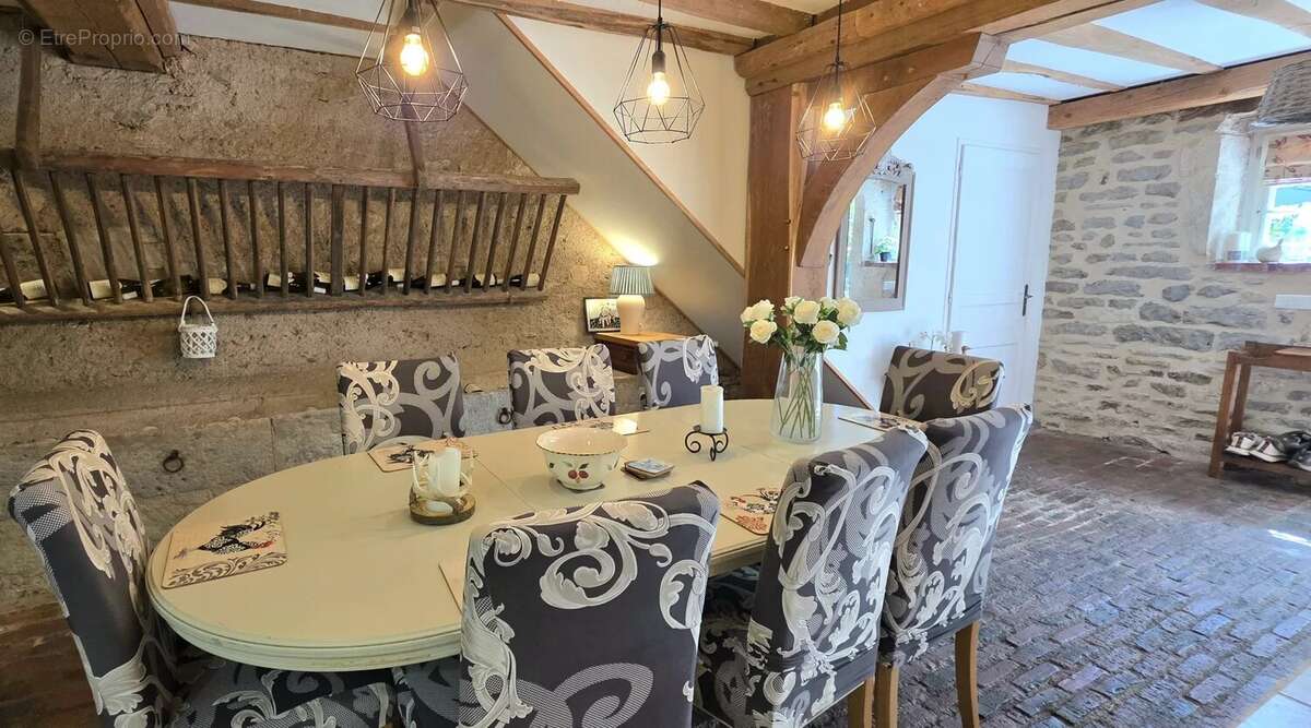 Maison à LA MOTTE-TERNANT