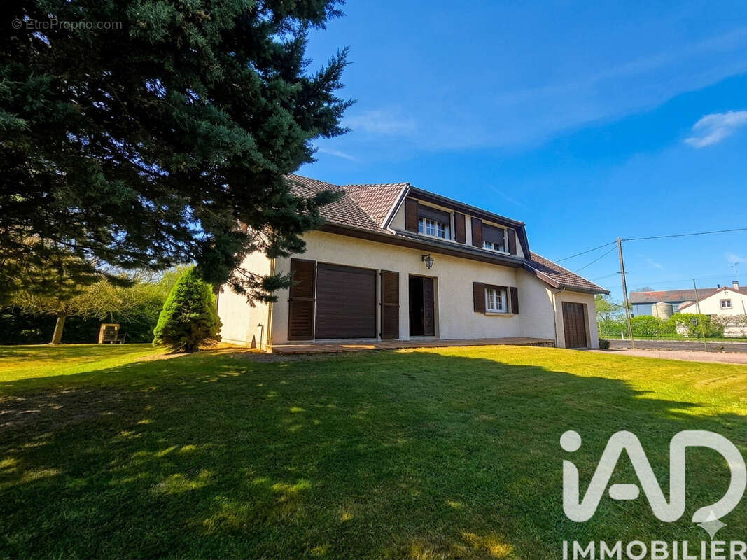 Maison 151 m² à Saint-Amand-Sur-Fion  - photo 6