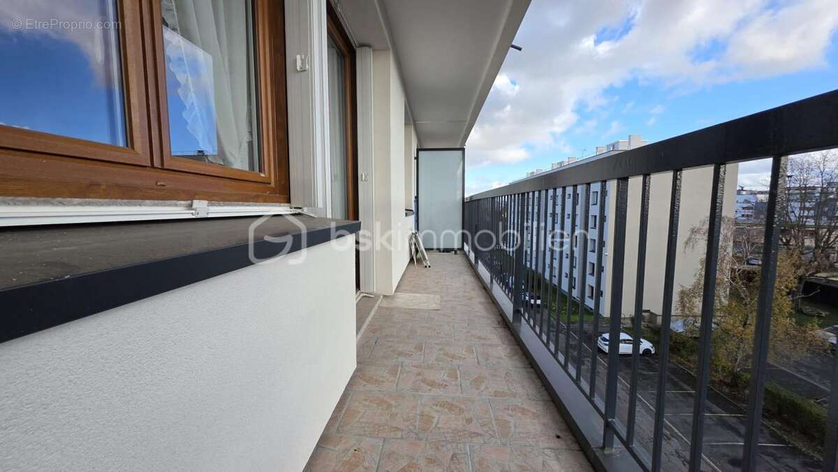 Appartement à CORBEIL-ESSONNES