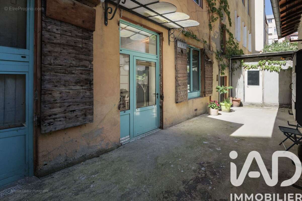Appartement 74 m² à Lyon-4e  - photo 2