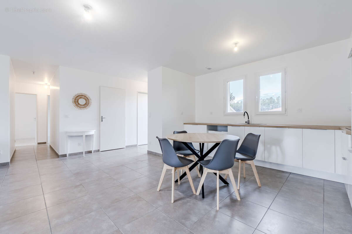 Maison à VIELLE-SAINT-GIRONS