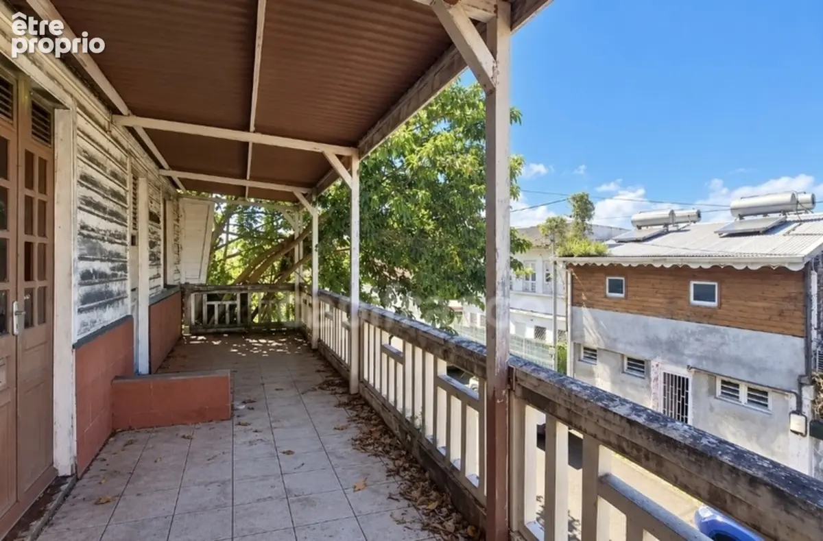 A vendre - Fort de France Clairière - Terrain avec bâti à réhabiliter ou à démolir - photo 6