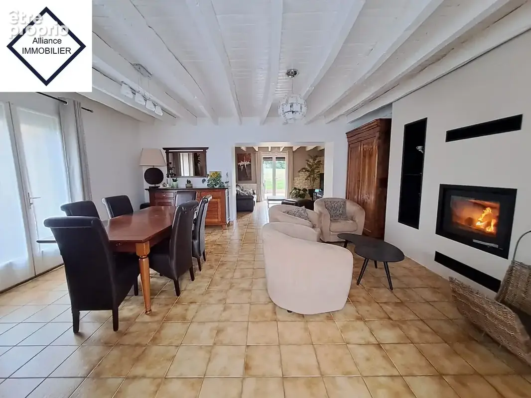 Maison 8 pièces 169 m² à vendre à Montauban-De-Bretagne (35360) - photo 1