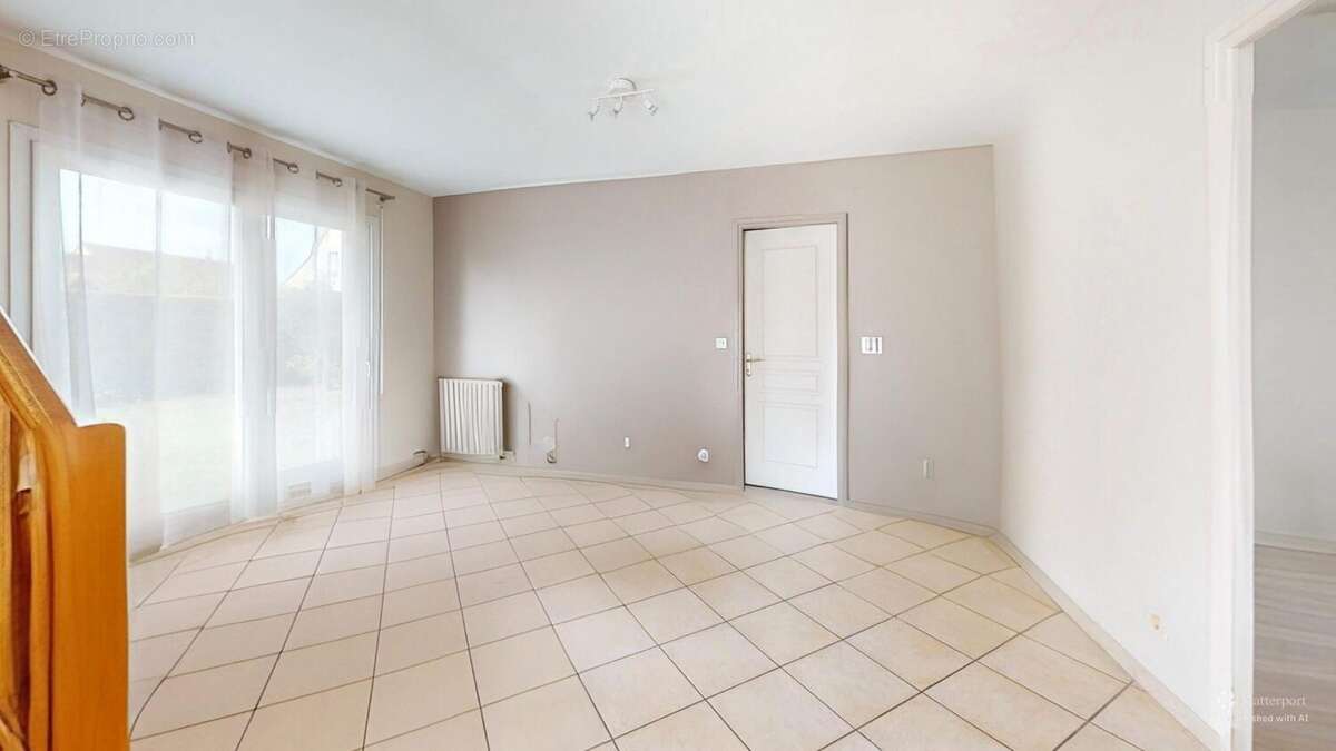 Maison à CHICHEBOVILLE