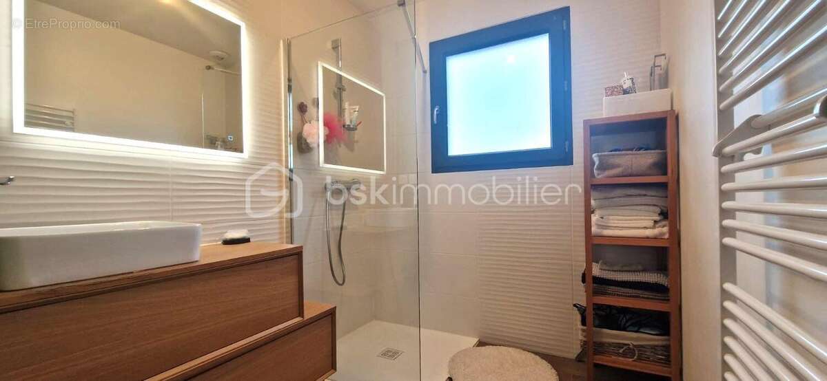 Maison à VILLARD-BONNOT