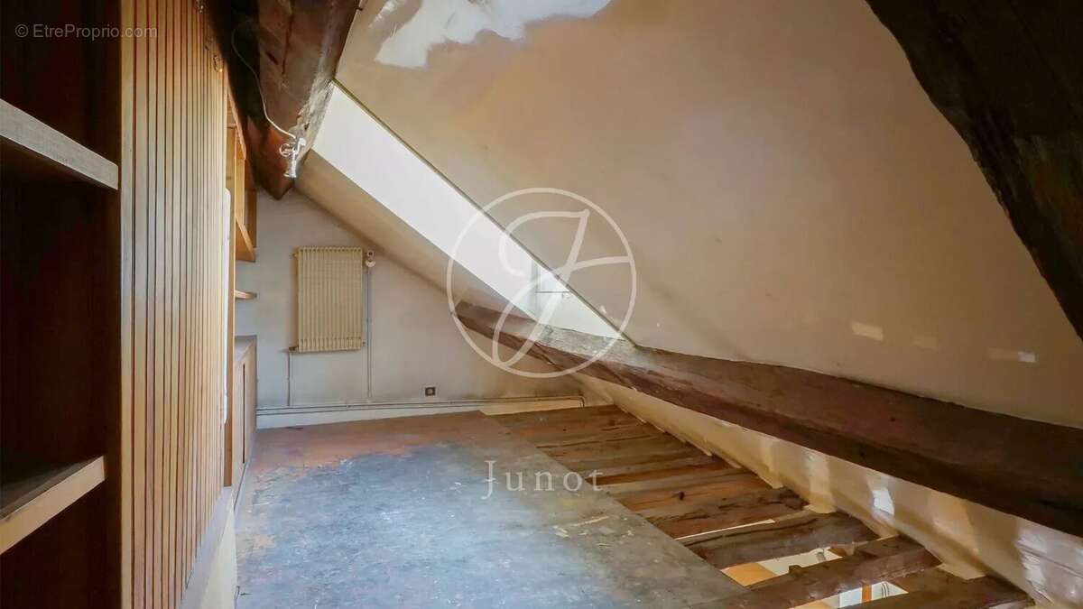 Appartement à PARIS-3E