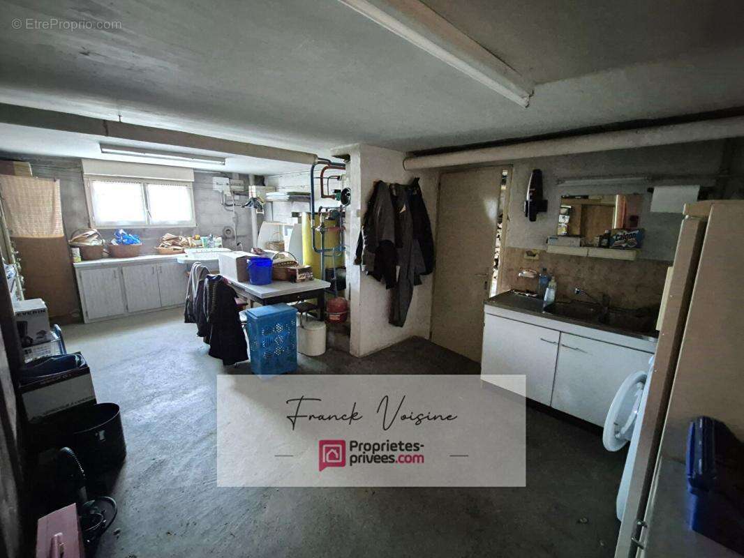 Maison à SAINT-MICHEL-MONT-MERCURE