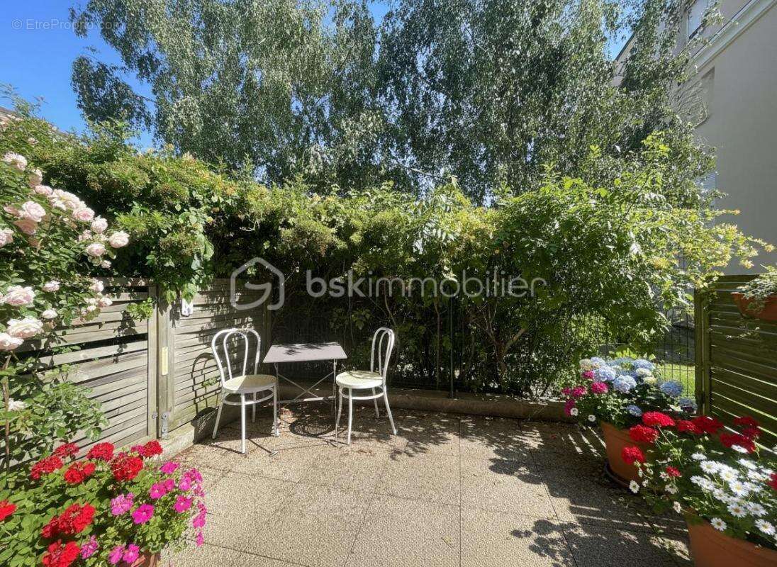 Appartement à VILLEPREUX