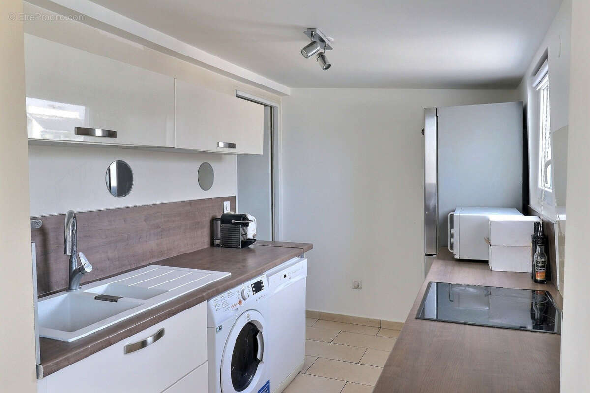 Appartement à COURBEVOIE