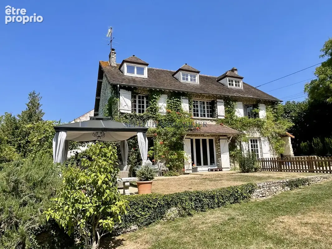 Maison ancienne individuelle de 7 pièces, sur 5 088 m2,avec garage et piscine. - photo 5