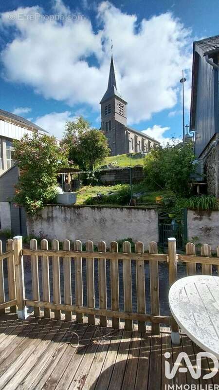 Maison 53 m² à Saint-Genes-Champespe  - photo 3