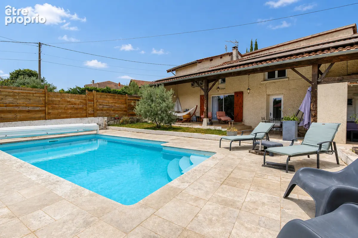 Maison de caractère rénovée avec piscine, type 6 proche de Meximieux - photo 2