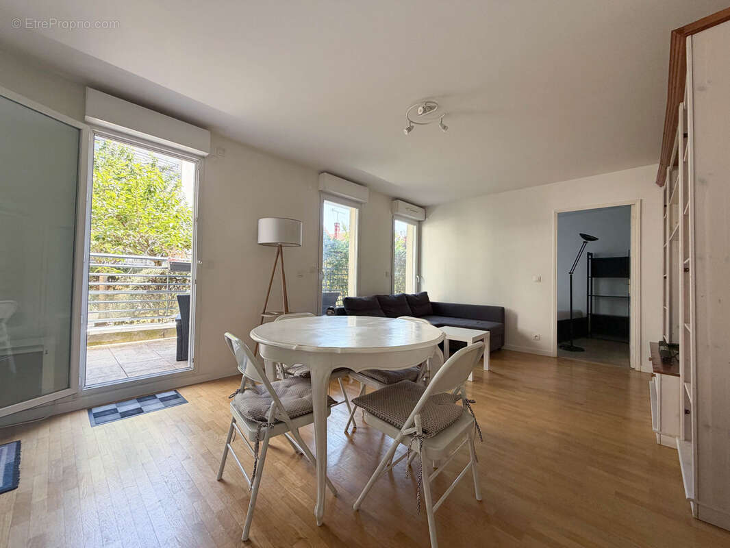 Appartement à SURESNES