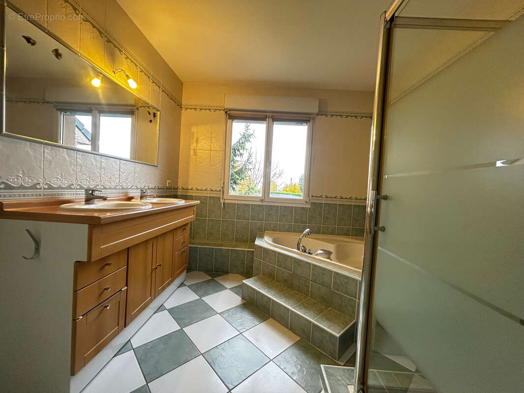 Maison à NUITS-SAINT-GEORGES