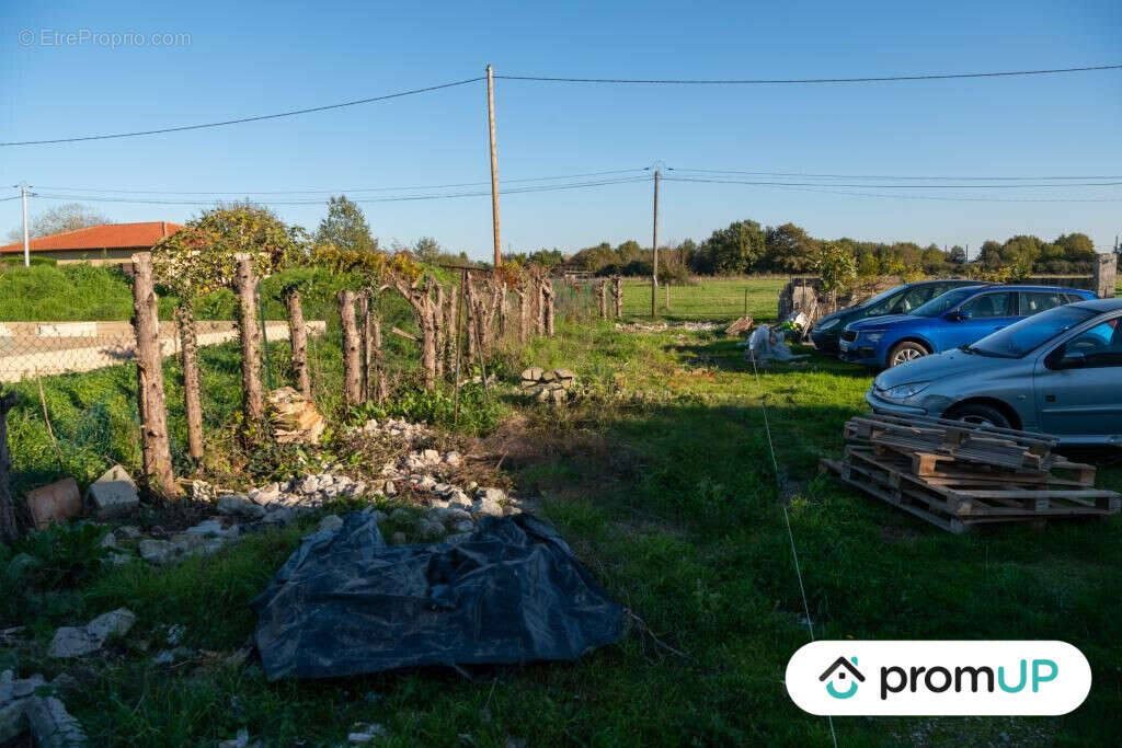 Terrain à MONTBETON