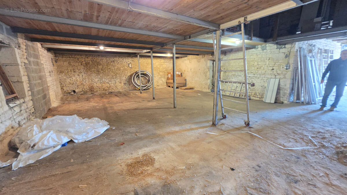 Maison à AIGREFEUILLE-D'AUNIS