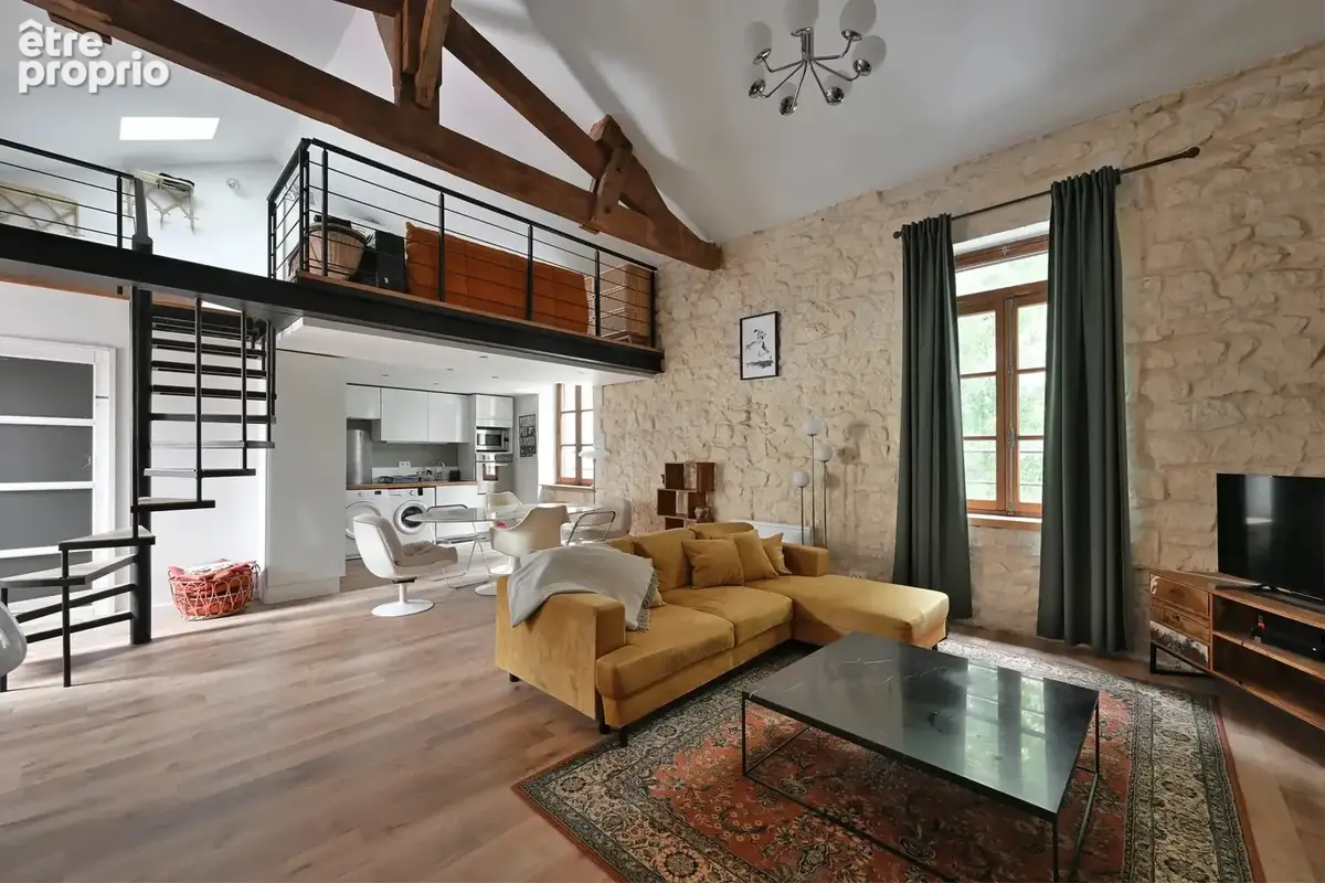 EXCLUSIVITÉ – Exceptionnel appartement esprit LOFT avec terrasse en centre historique d'Arles - photo 4