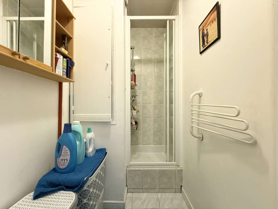 Appartement à COURBEVOIE