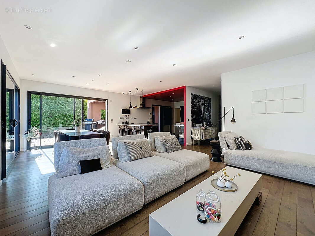 Maison à TASSIN-LA-DEMI-LUNE