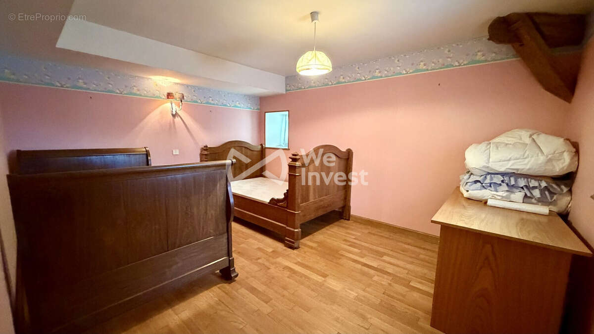 Maison 163 m² à Mandres-En-Barrois  - photo 8