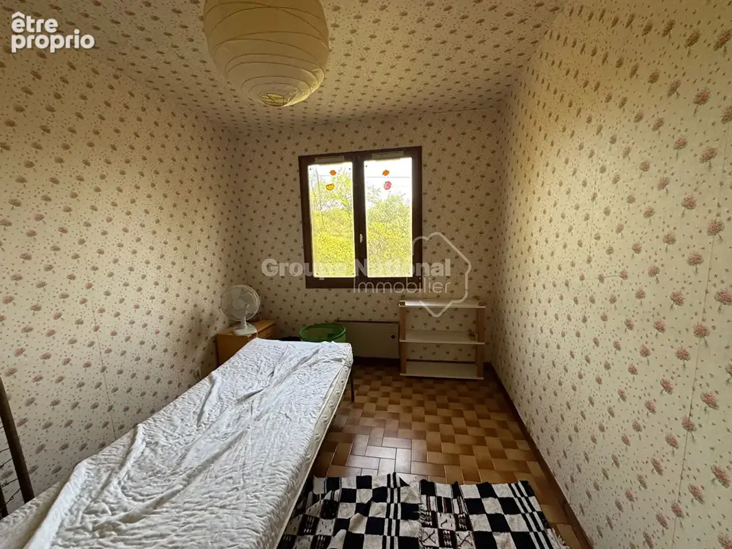 Maison à rénover sur un vaste terrain boisé de 5 360 m² - photo 7