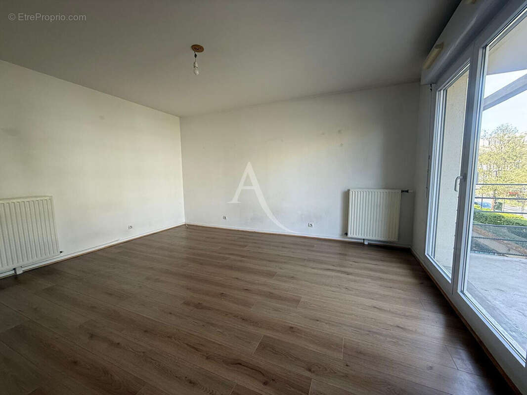 Appartement à LOGNES