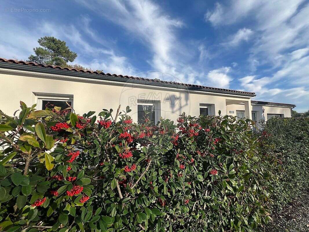 Maison à LES MATHES