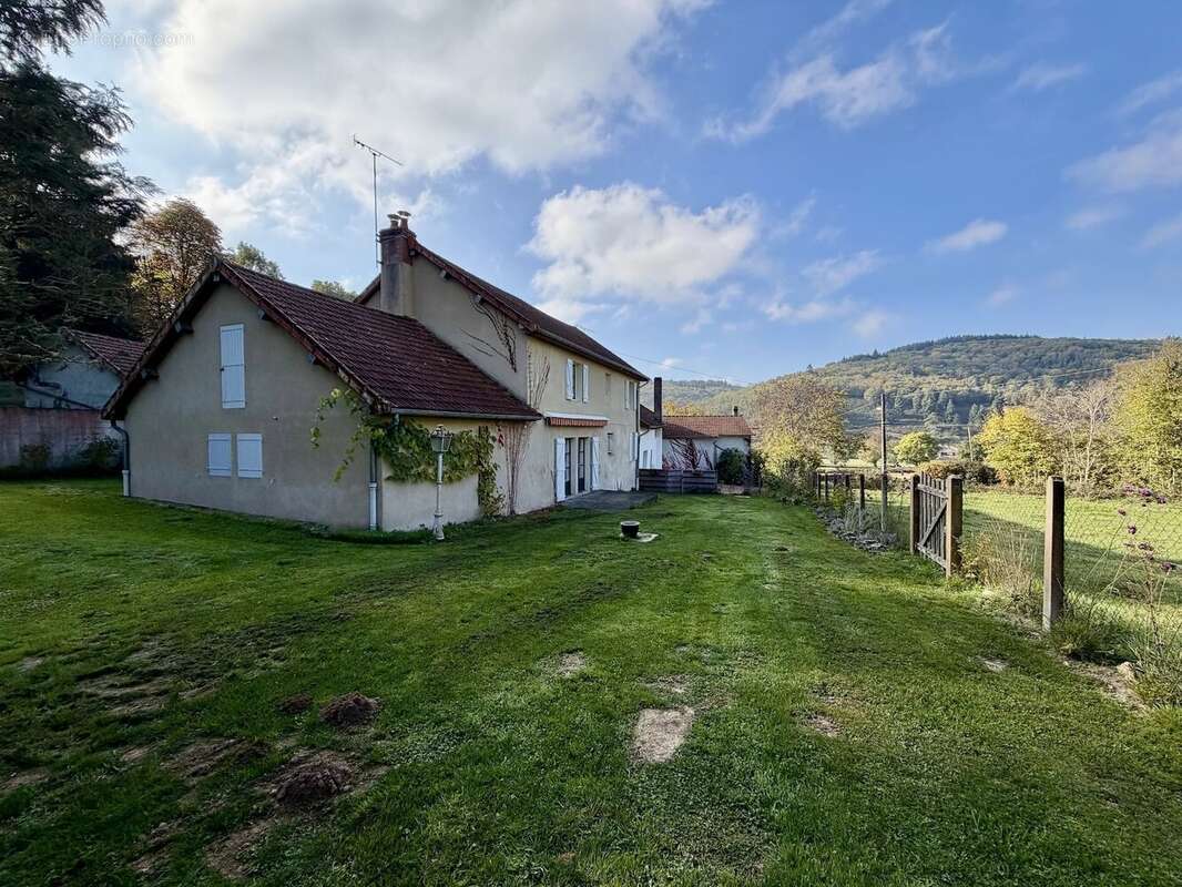 Maison à LUCENAY-L'EVEQUE