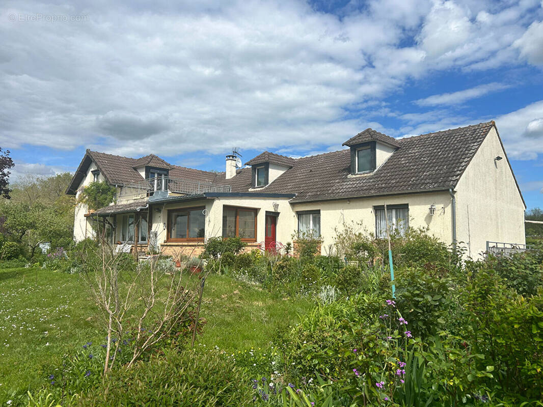 Maison à CHAINTREAUX