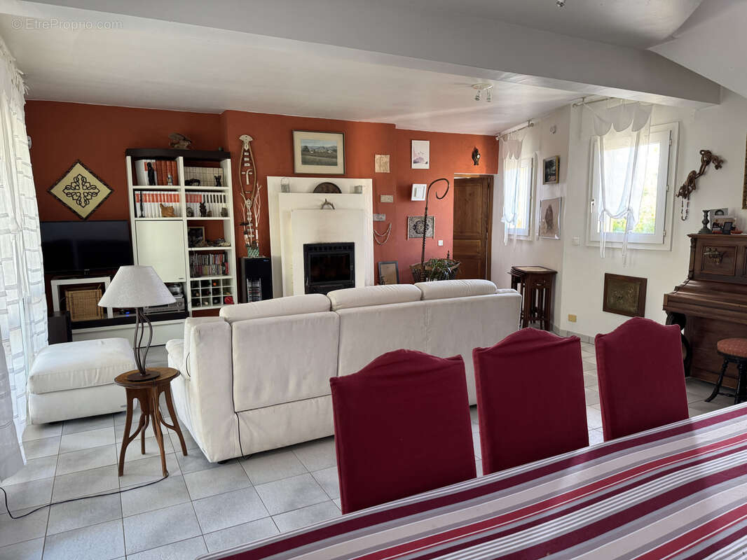 Maison à SAINT-BAUZILLE-DE-LA-SYLVE