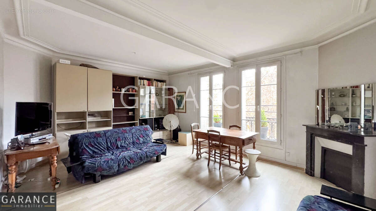 Appartement à PARIS-14E