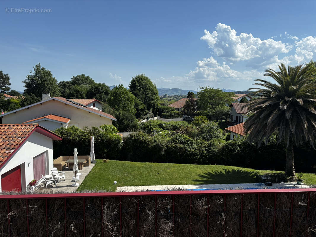 USTARITZ   Maison d’exception rénovée avec terrasse, vue sur les montagnes et prestations haut de gamme - photo 13