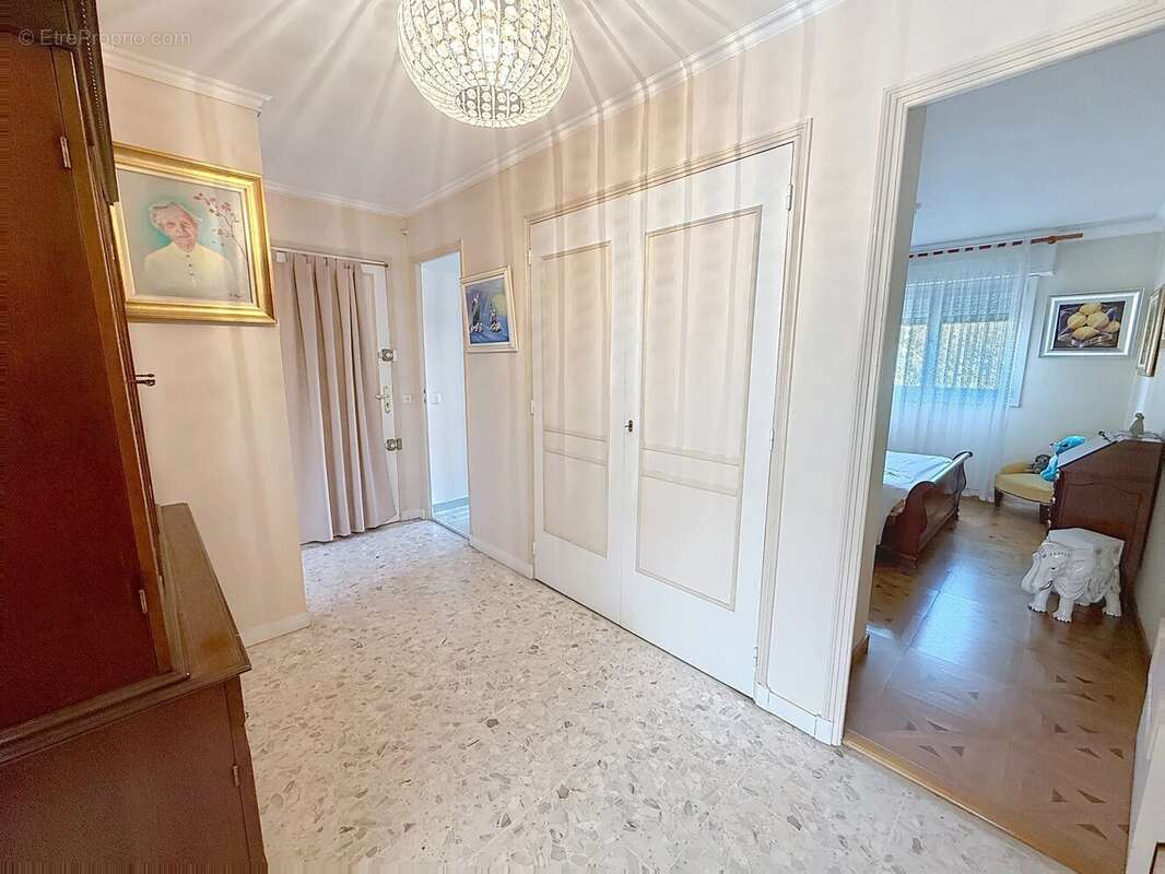 Appartement à LE CANNET