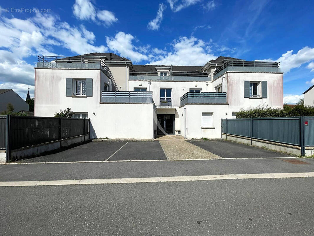 Appartement à GRISY-SUISNES
