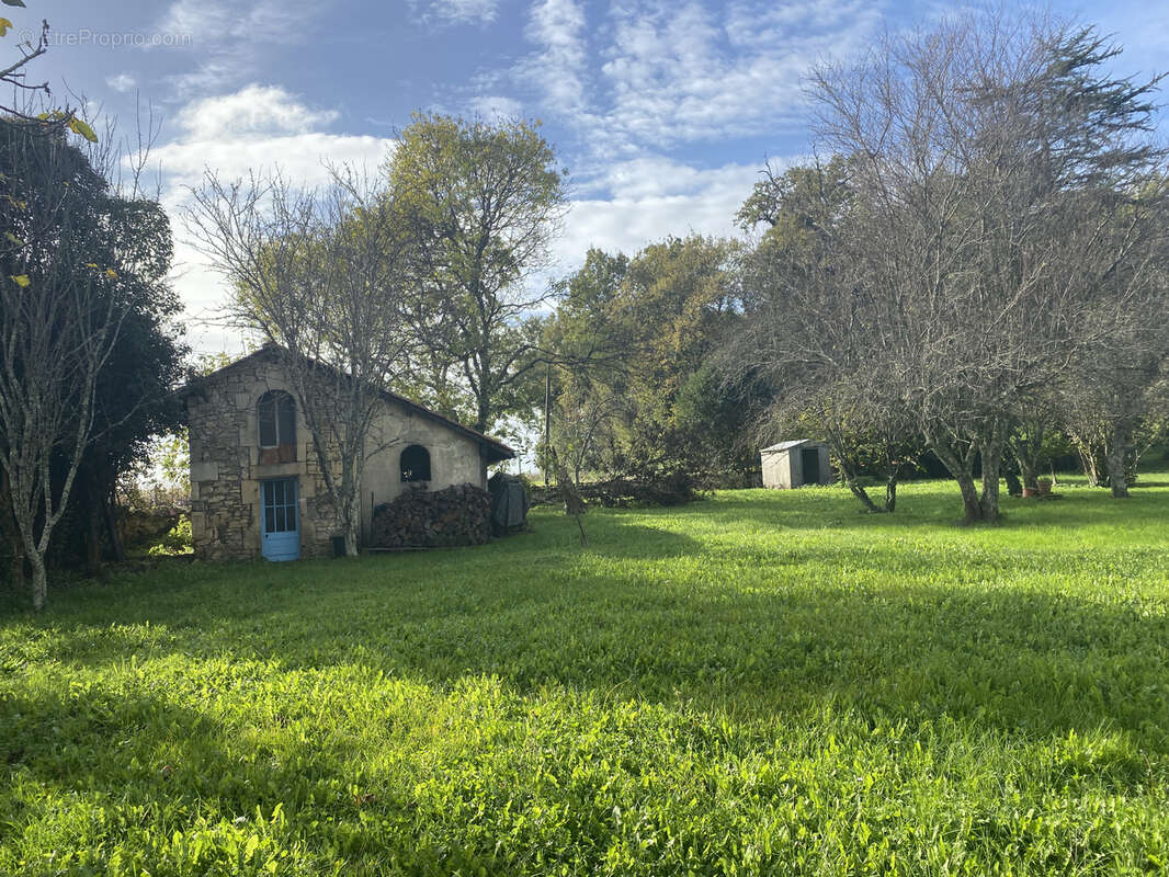 Maison à CHERVES-RICHEMONT