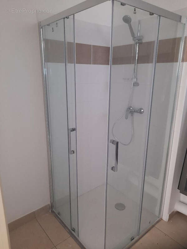 Appartement à REMIRE-MONTJOLY