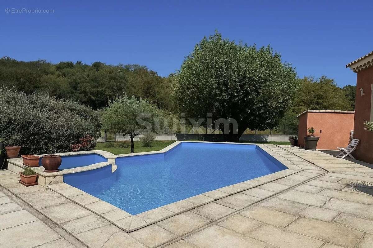 Maison à SAINT-PAUL-TROIS-CHATEAUX